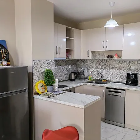Двустаен Апартамент В Смирненски. До Селената Plovdiv